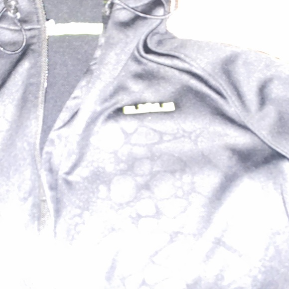 Men’s Nike Lebron Zip up Jacket - Picture 3 of 3